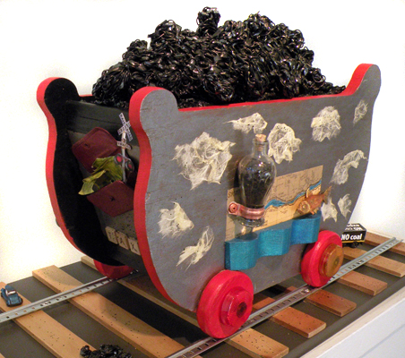 coal train sculpture 